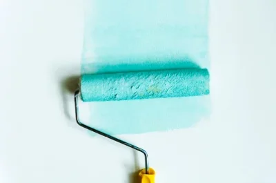 Peinture intérieure à Broze — murs, plafonds et boiseries